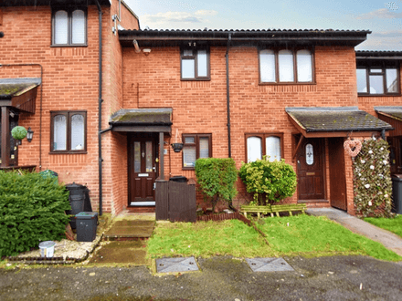 One Bedroom Terrace Home - Ideal First Time or Investment Purchase - Orpington, Kent (BR5)