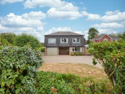 Re-Development Opportunity - Timber Framed Detached Home - Very Popular Location in Market Harborough (LE16)