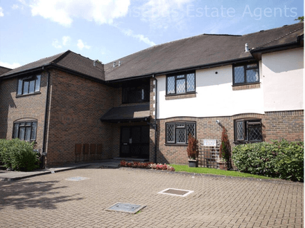 Spacious Two Bedroom First Floor Apartment - Sought After Location - Northwood (HA6)